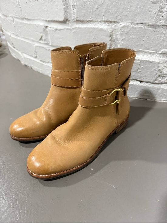 Sperry Shoes - NWOT Sperry Tan Leather Clinton Ankle Booties